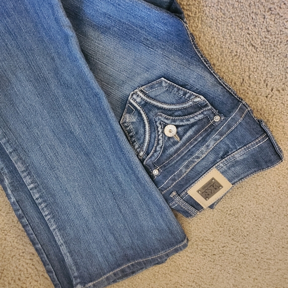 Jeans - Picture 4 of 5